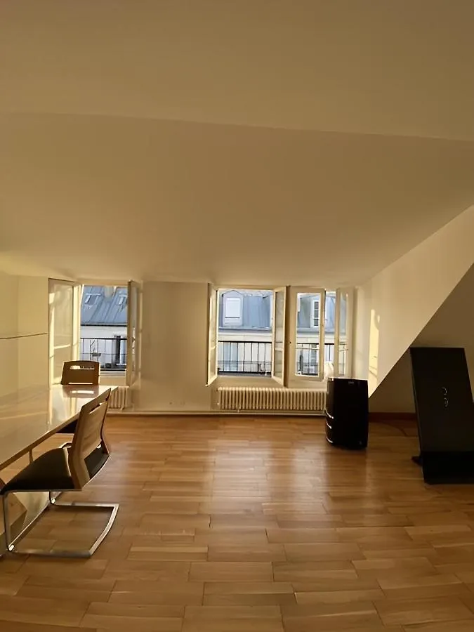Upscale 80M2 2 Bedroom Apartment Near Champs Elysees Paris