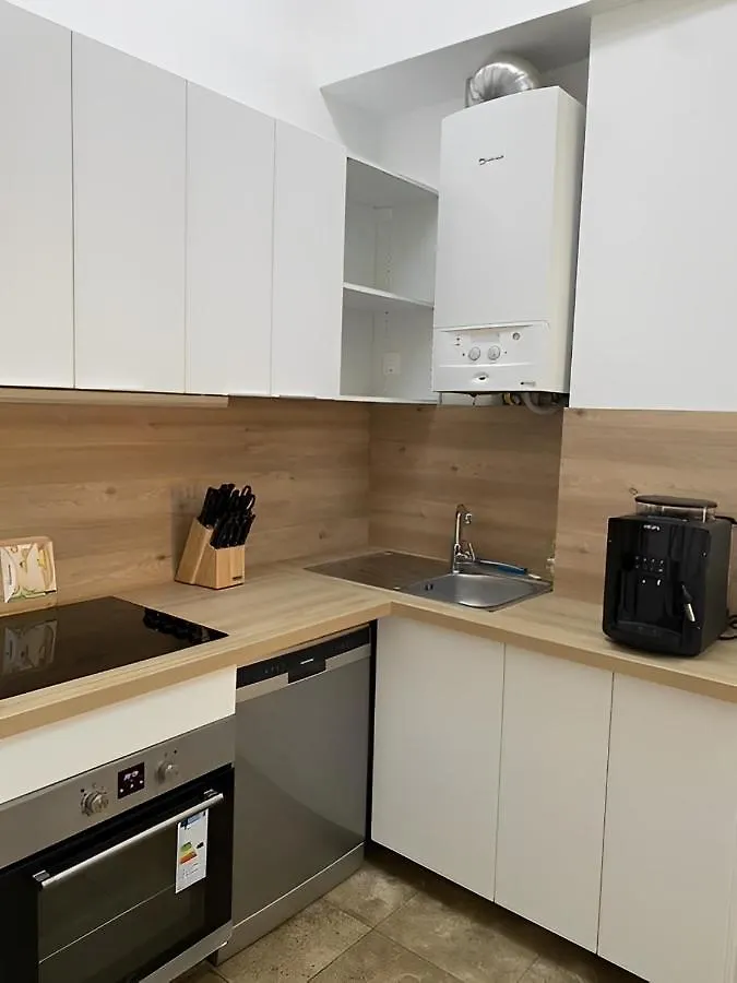 Upscale 80M2 2 Bedroom Apartment Near Champs Elysees Paris 0*,