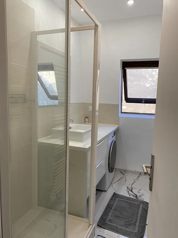 Upscale 80M2 2 Bedroom Apartment Near Champs Elysees Paris