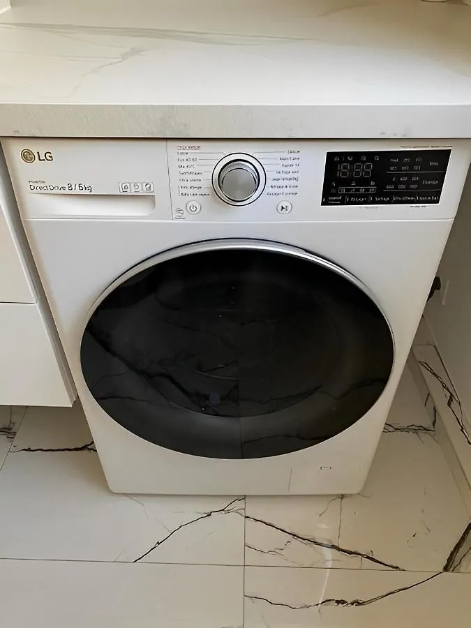 Upscale 80M2 2 Bedroom Apartment Near Champs Elysees Paris France