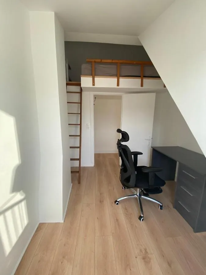 Upscale 80M2 2 Bedroom Apartment Near Champs Elysees Paris France